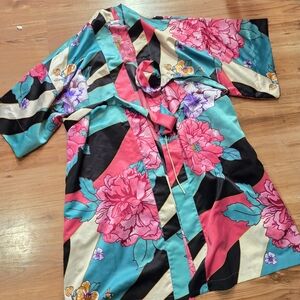 Natori Teal and Pink Floral Kimono
